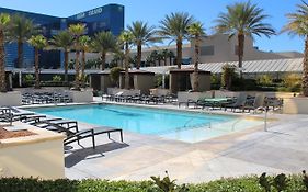 Luxury Suites International at The Signature Las Vegas Nv